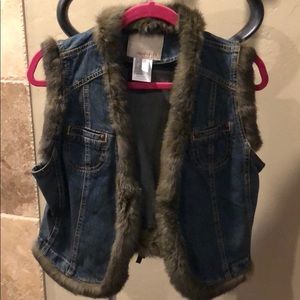 Apriori Jean Vest with Fox Fur